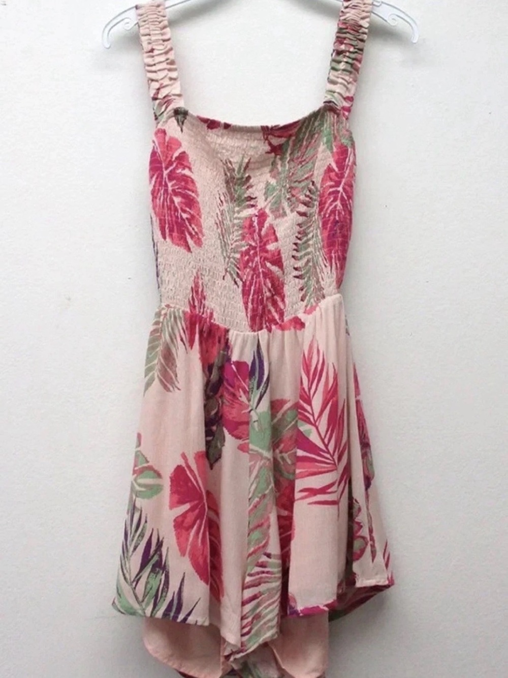 Women’s pink floral romper by Illa Illa size Large